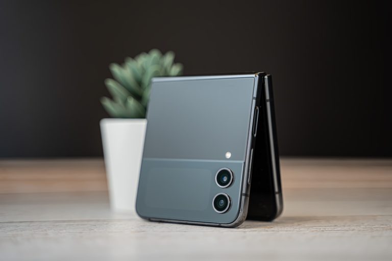 Samsung preklopni telefon